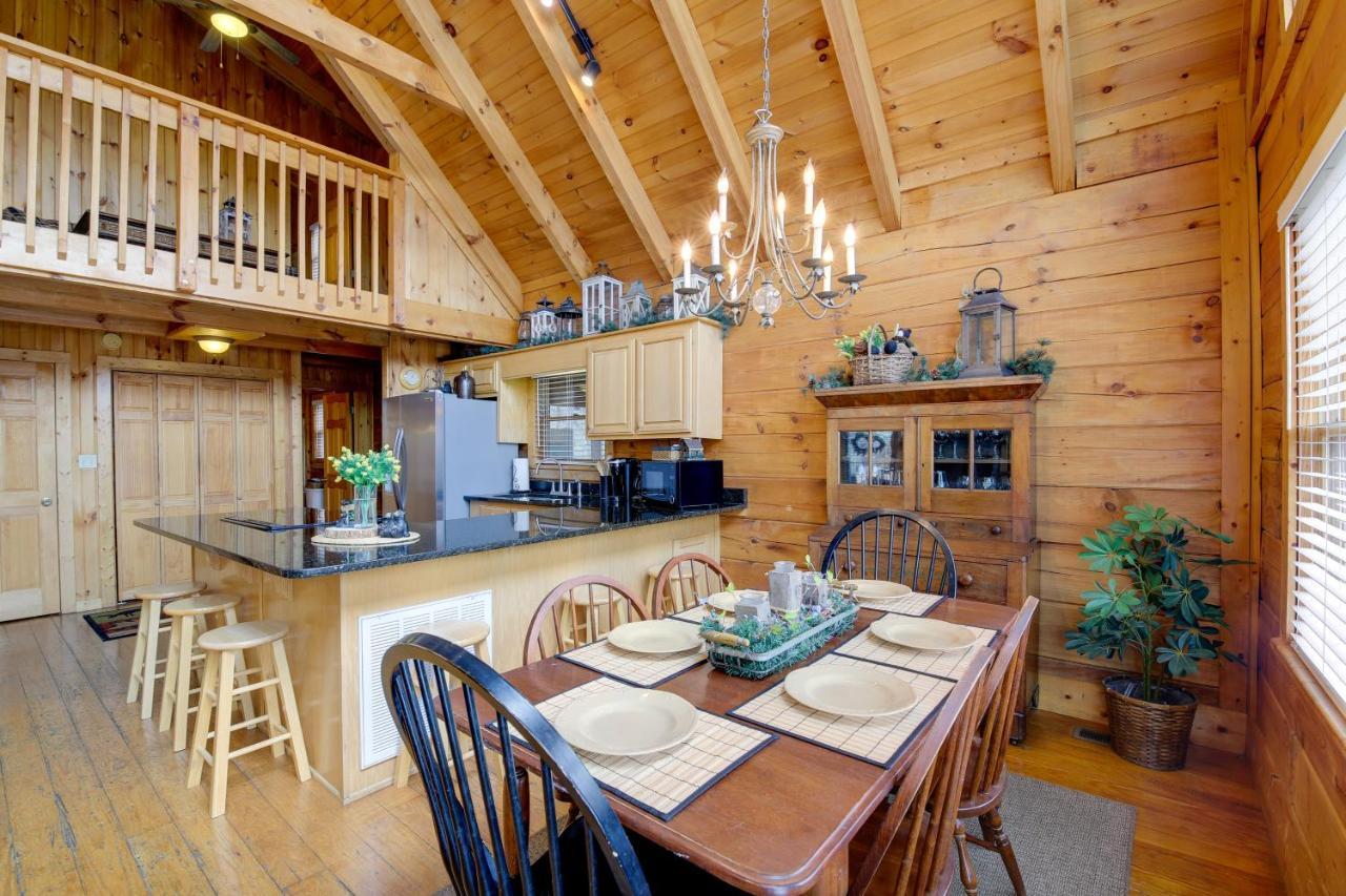Smoky Mountains Cabin With Hot Tub, Deck And Views! Sevierville Ngoại thất bức ảnh