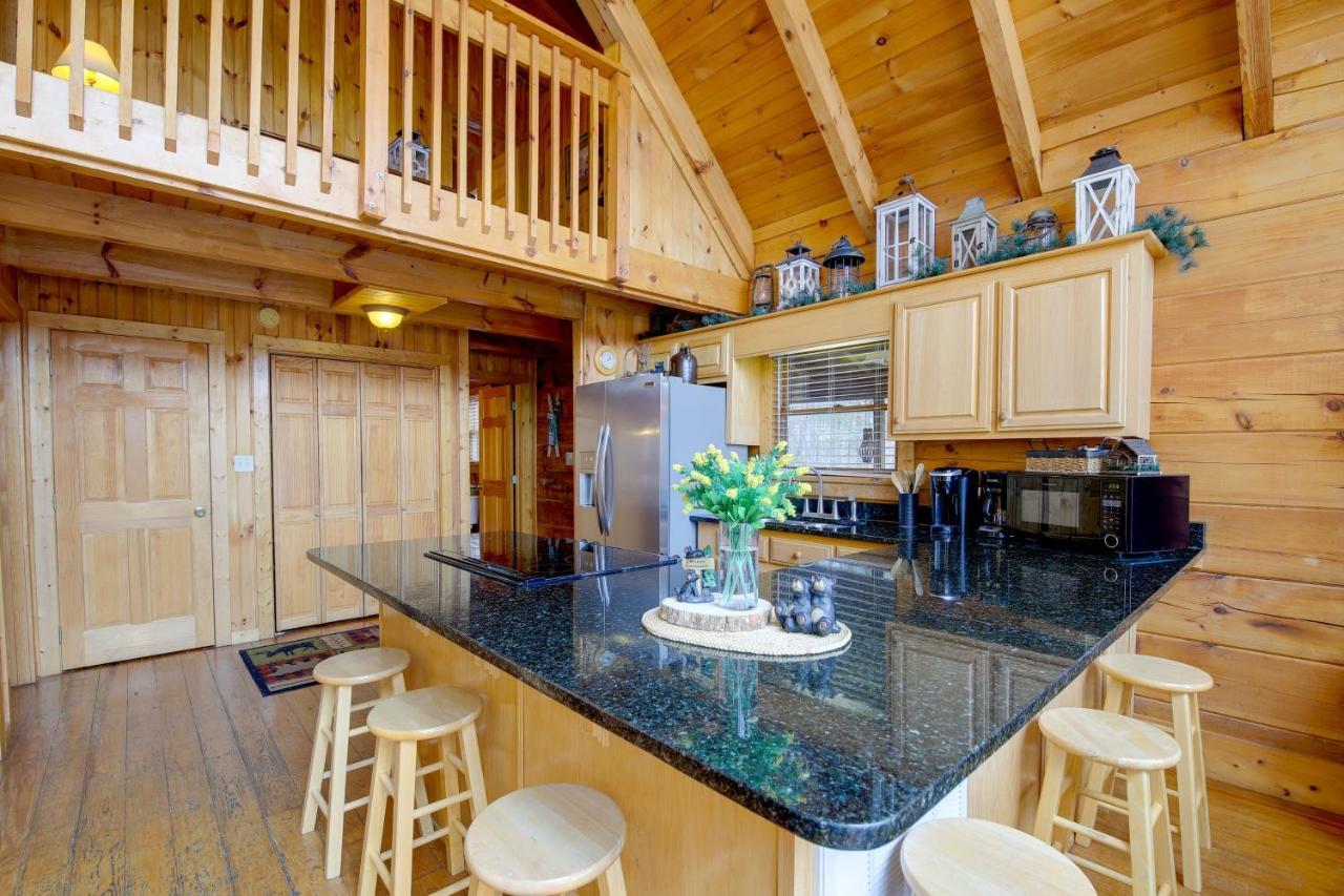 Smoky Mountains Cabin With Hot Tub, Deck And Views! Sevierville Ngoại thất bức ảnh